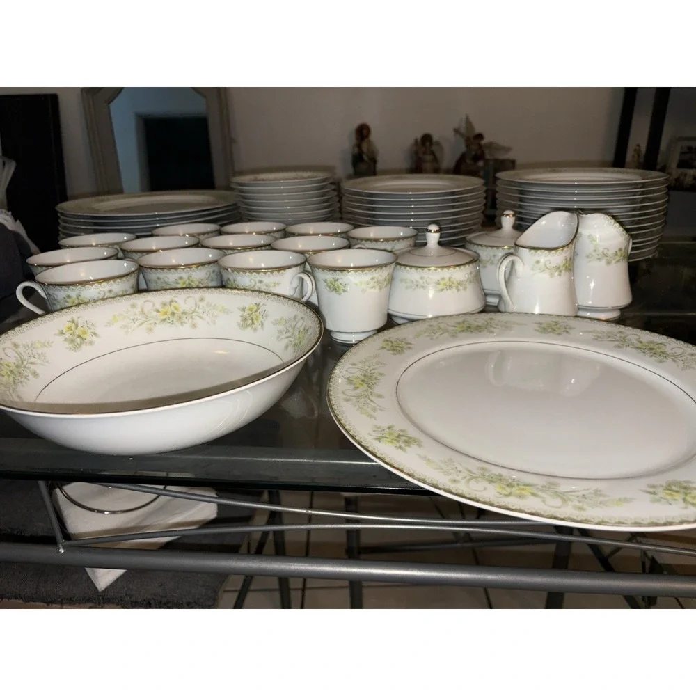 Mikasa Fine China Greenbriar L2014 Dinnerware Set 71 Pc Japan Gold Trim Platter